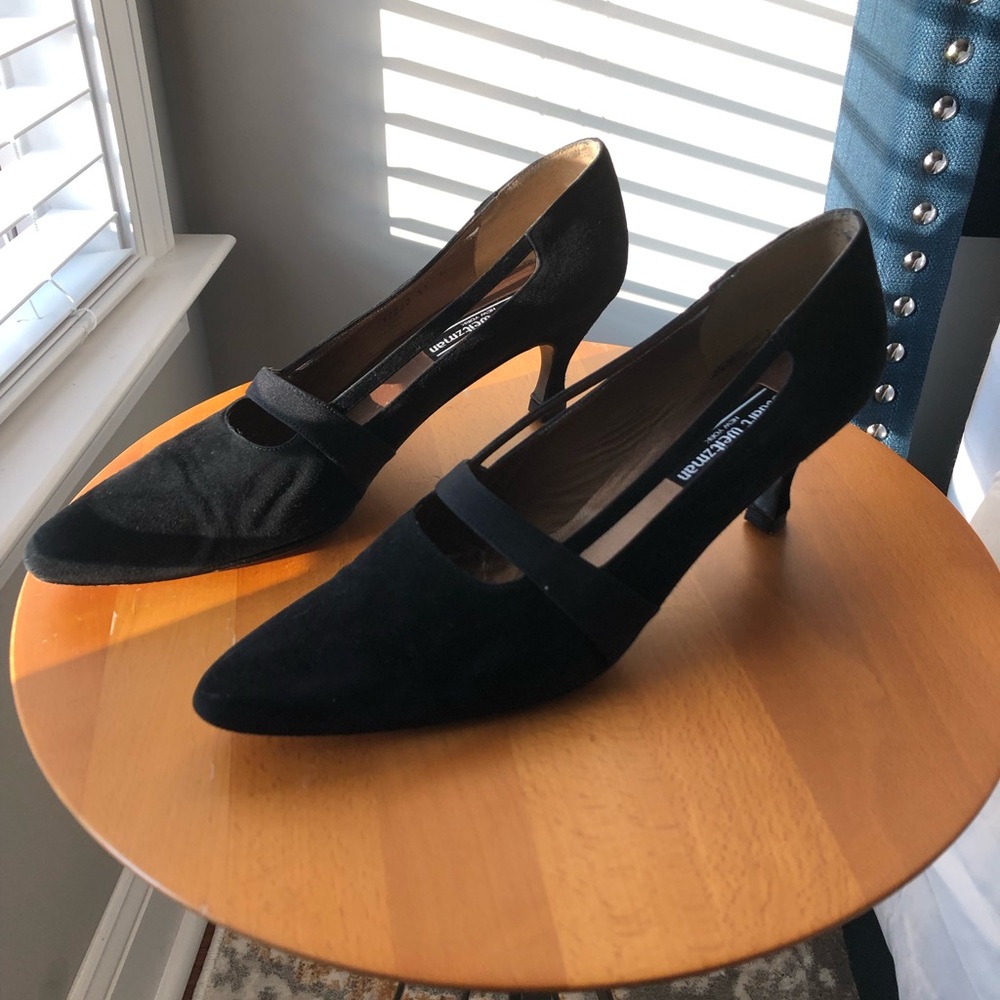 Stuart Weitzman pumps